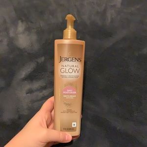 Jergen’s natural glow lotion. Fair to medium.